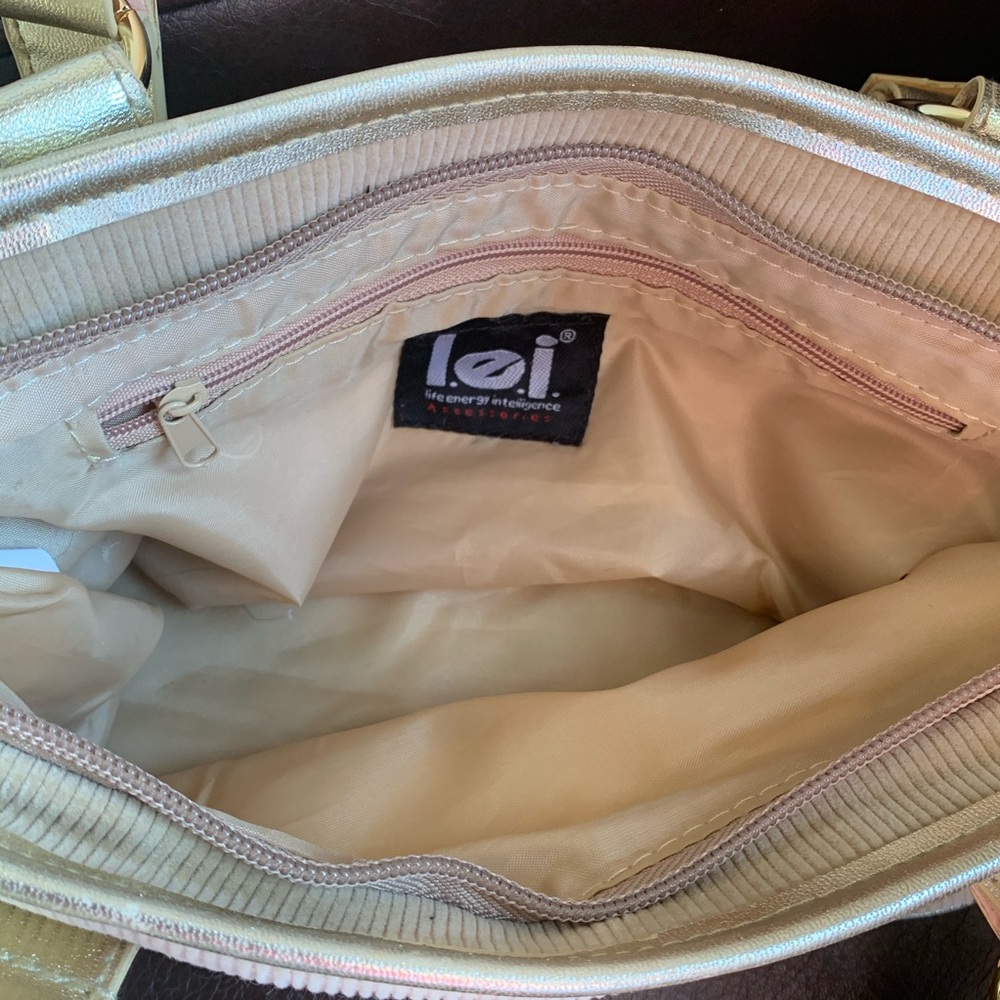 L.E.I. Corduroy Purse with Gold Accents - Picture 6 of 10